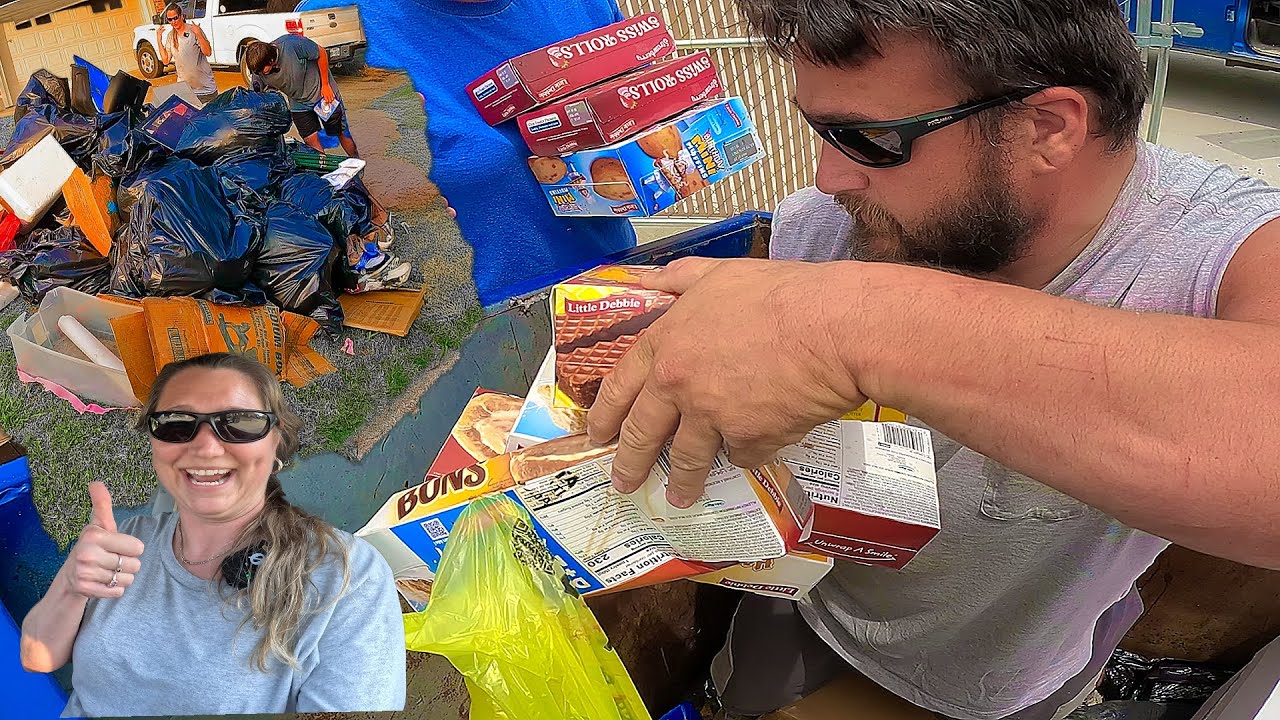 Dumpster Diving SCORE | Trash Day In RICH NEIGHBORHOOD
