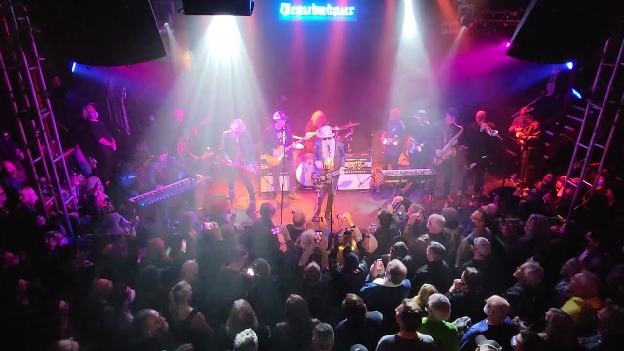 Billy Gibbons w/ Joe Bonamassa - Foxy Lady (Hendrix) - LIVE! - musicUcansee.com