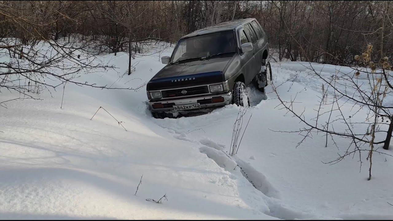 Nissan terrrano  и Nissan Patrol. Две легенды. Кто круче по снегу?