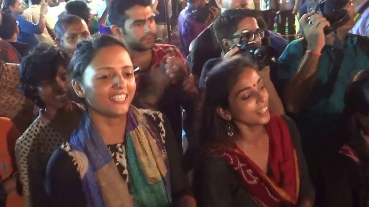 JNUSU Elections 2016 Presidential Debate : United Left Activists Campaigning