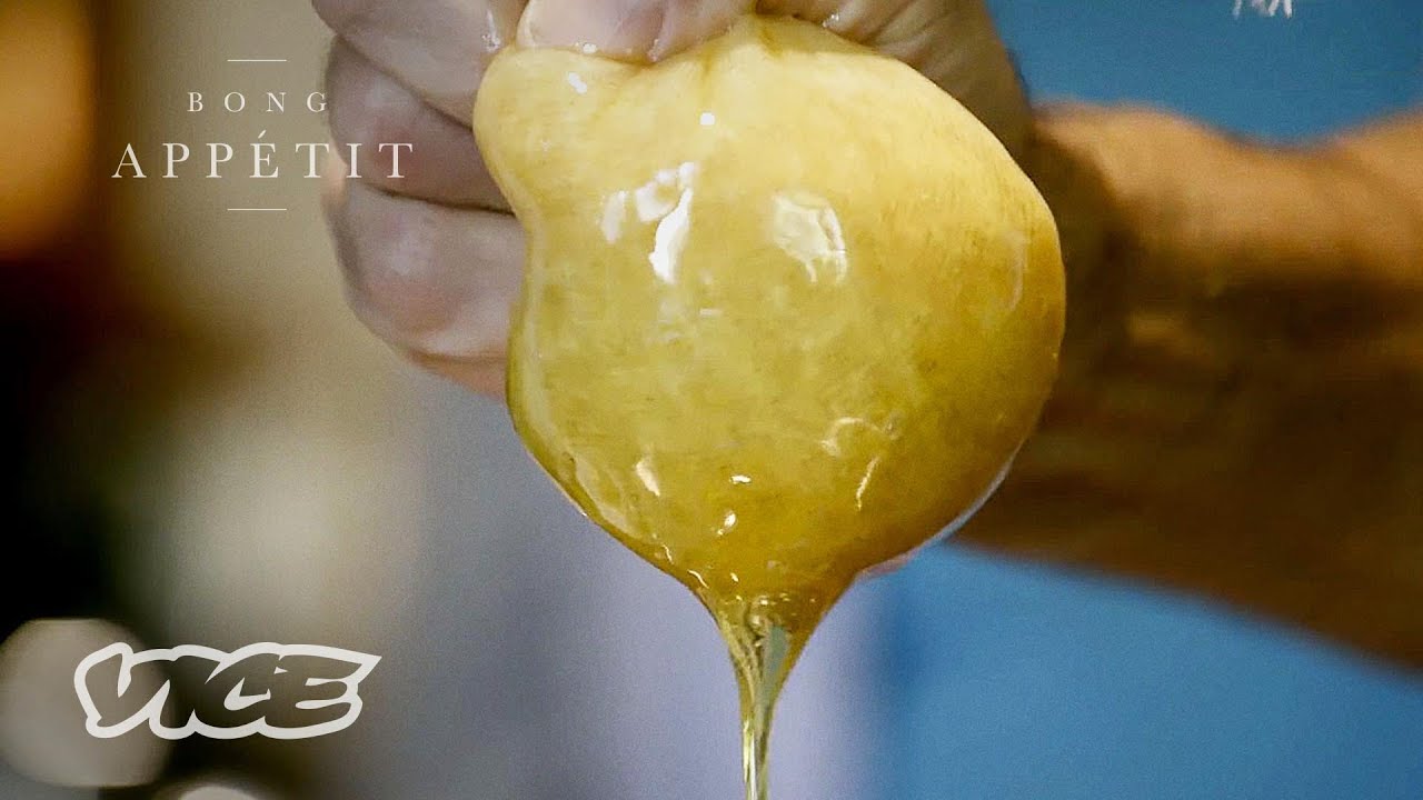Stoned Bees Make Weed-Infused Honey | BONG APP&Eacute;TIT