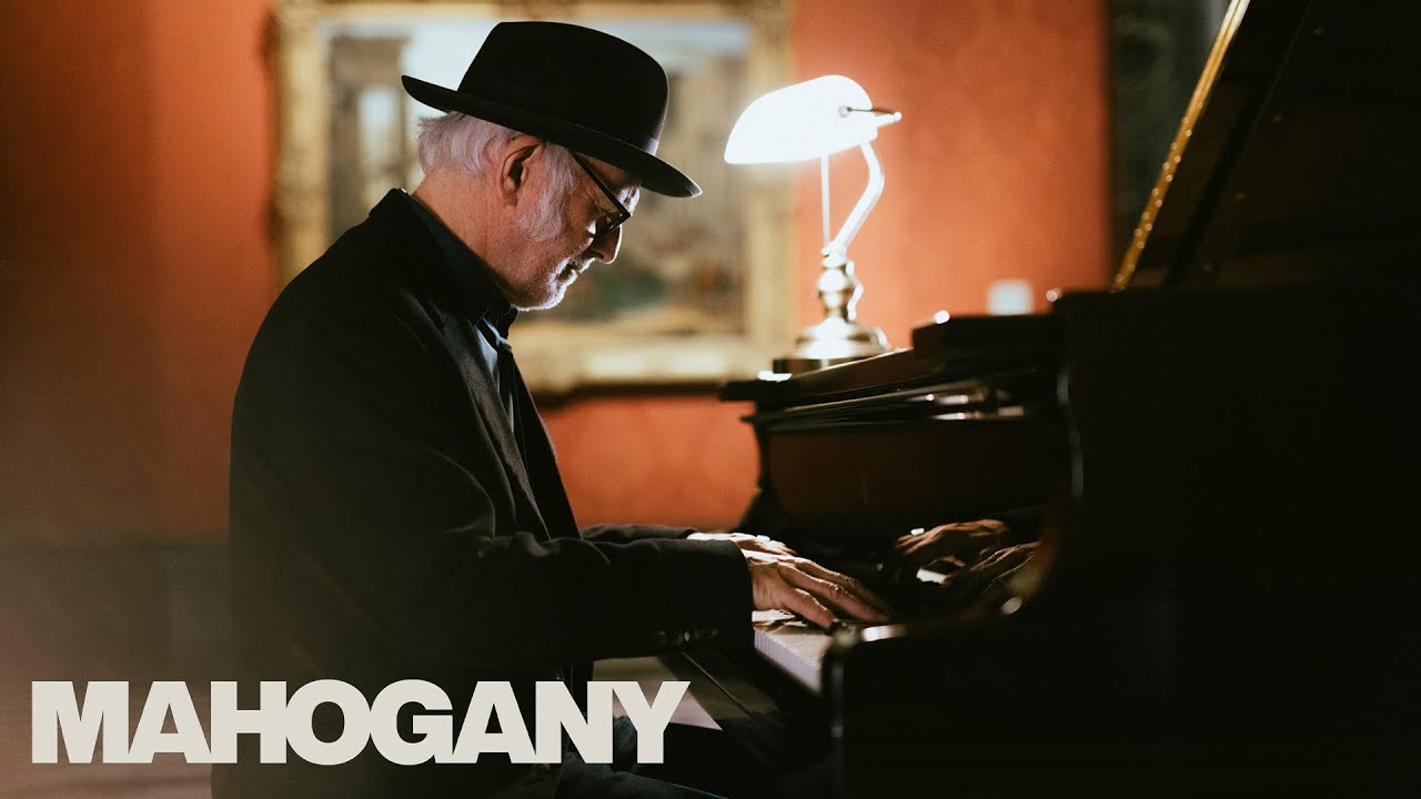 Ludovico Einaudi - Santiago, Live At The National Gallery for Mahogany Sessions