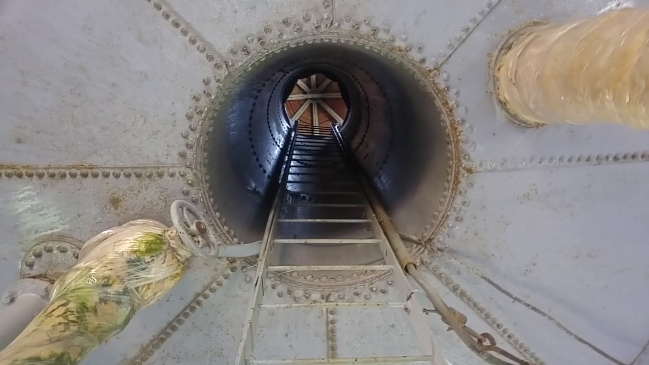 Grodkowska wieża ciśnień od środka