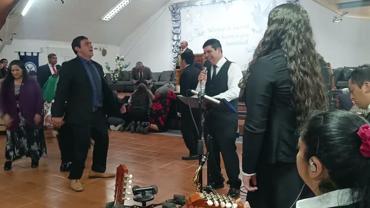 Medley Santo es el que vive 🙌🏻 - hno Rolando Aguila - IEACN VALDIVIA
