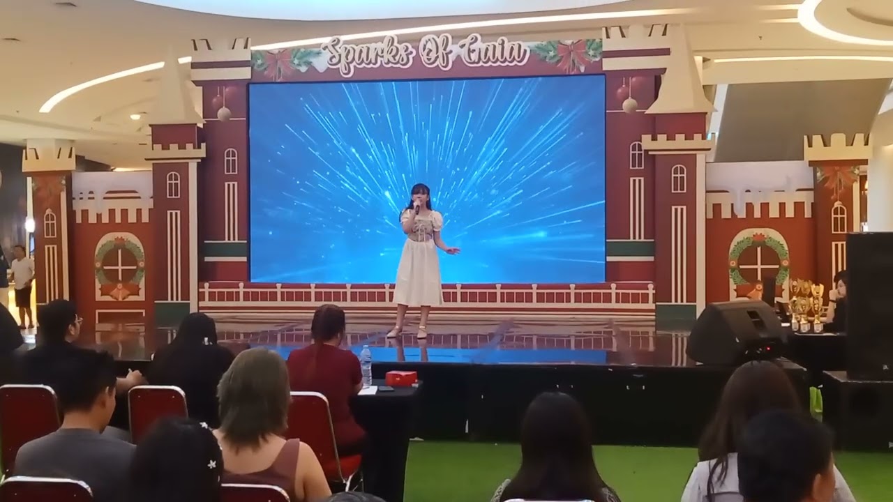 Acara live music menyanyi karaoke Mandarin competition di center atrium gaia bumi raya city mall 