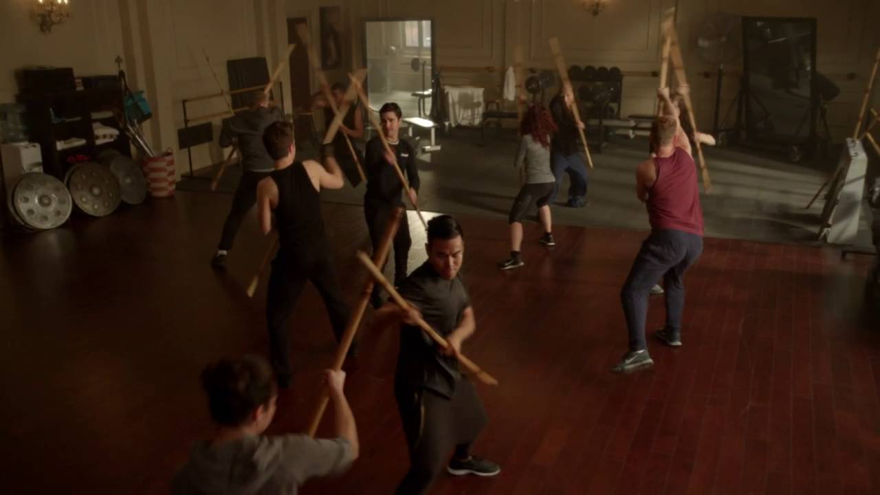 GLEE Full Performance of Love Is a Battlefield