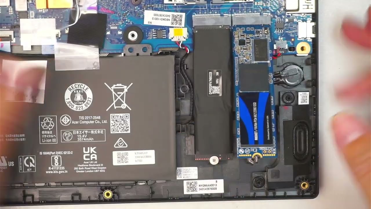 Acer Nitro V 15: обновление SSD M2