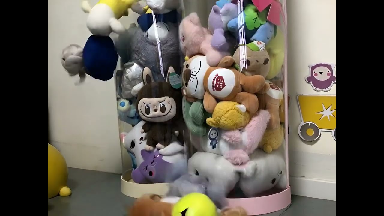 The toys in the container escaped out of the container!
