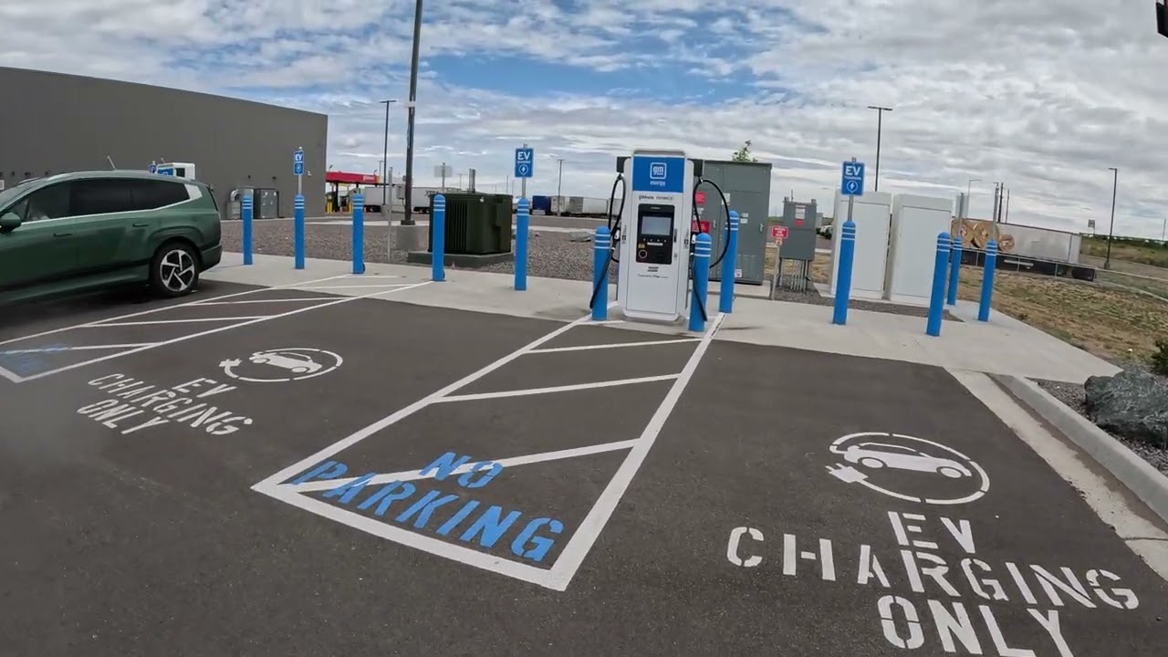 Hudson, CO Pilot Travel Center 🚛 I-76 Exit 31 | Parking, Showers & Truck Stop Tour#TruckerLife