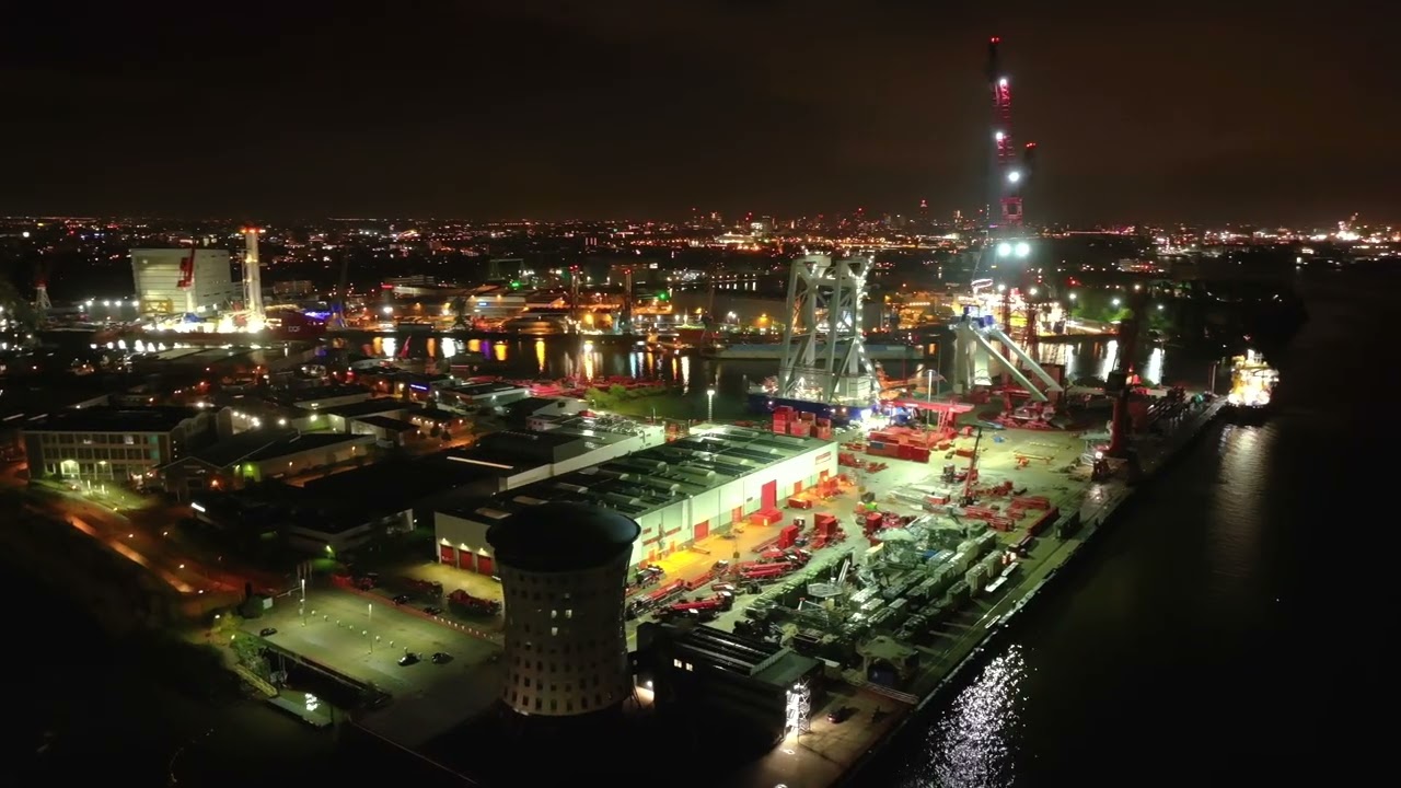 Offshore Construction Night Operations - Mammoet Schiedam | Heavy-Lift Documentation
