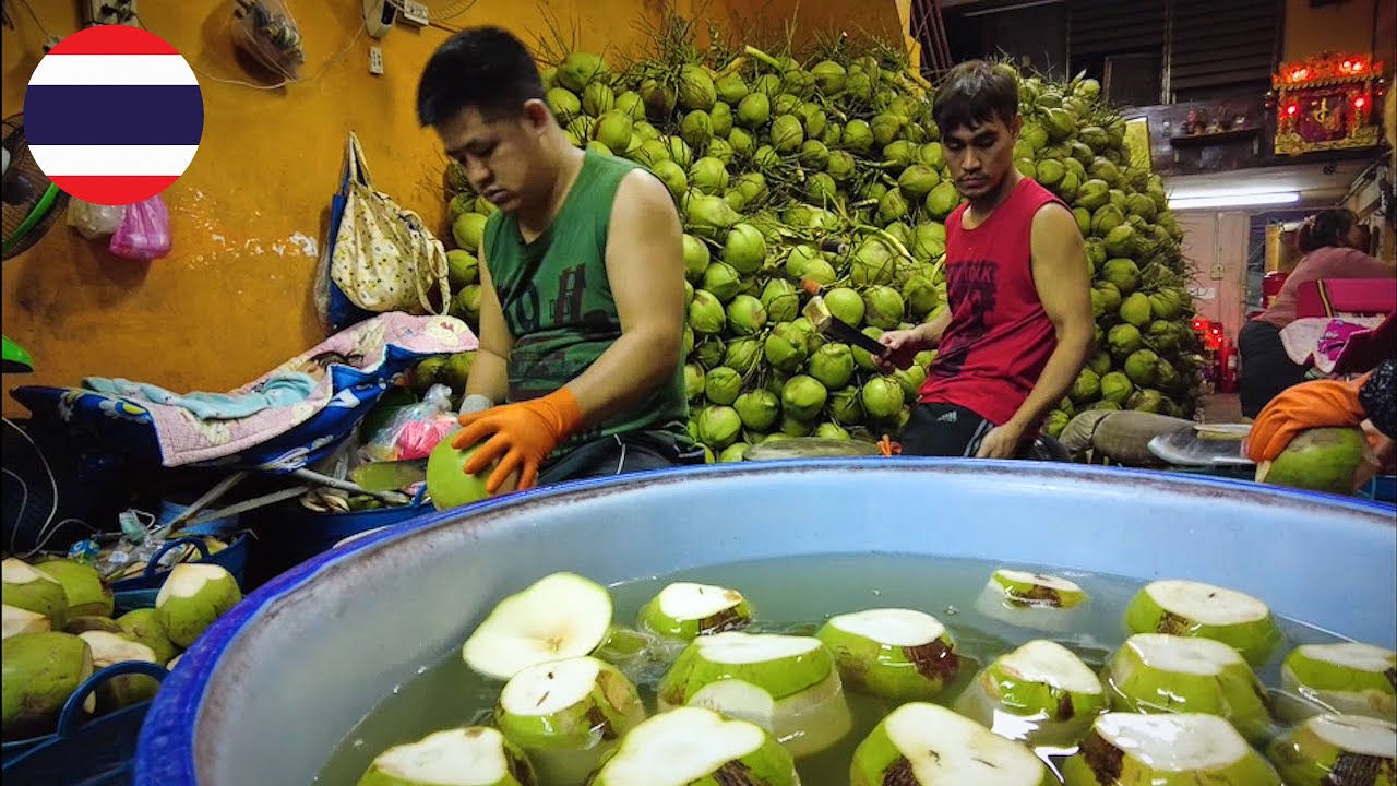 Удивительные навыки резки кокосов - 500 кокосов в день! Таиландская уличная еда