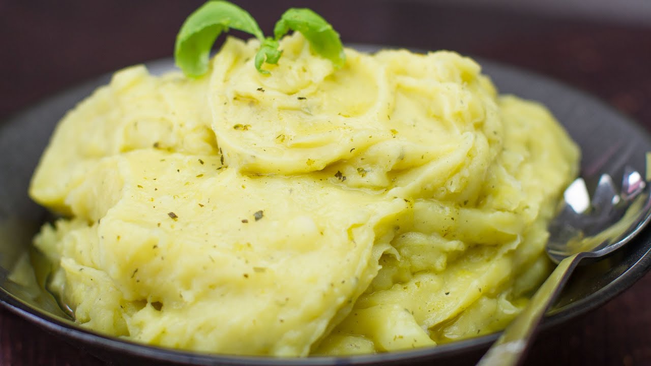Лучшее в мире картофельное пюре с травами и без молочных продуктов — без масла и молока!