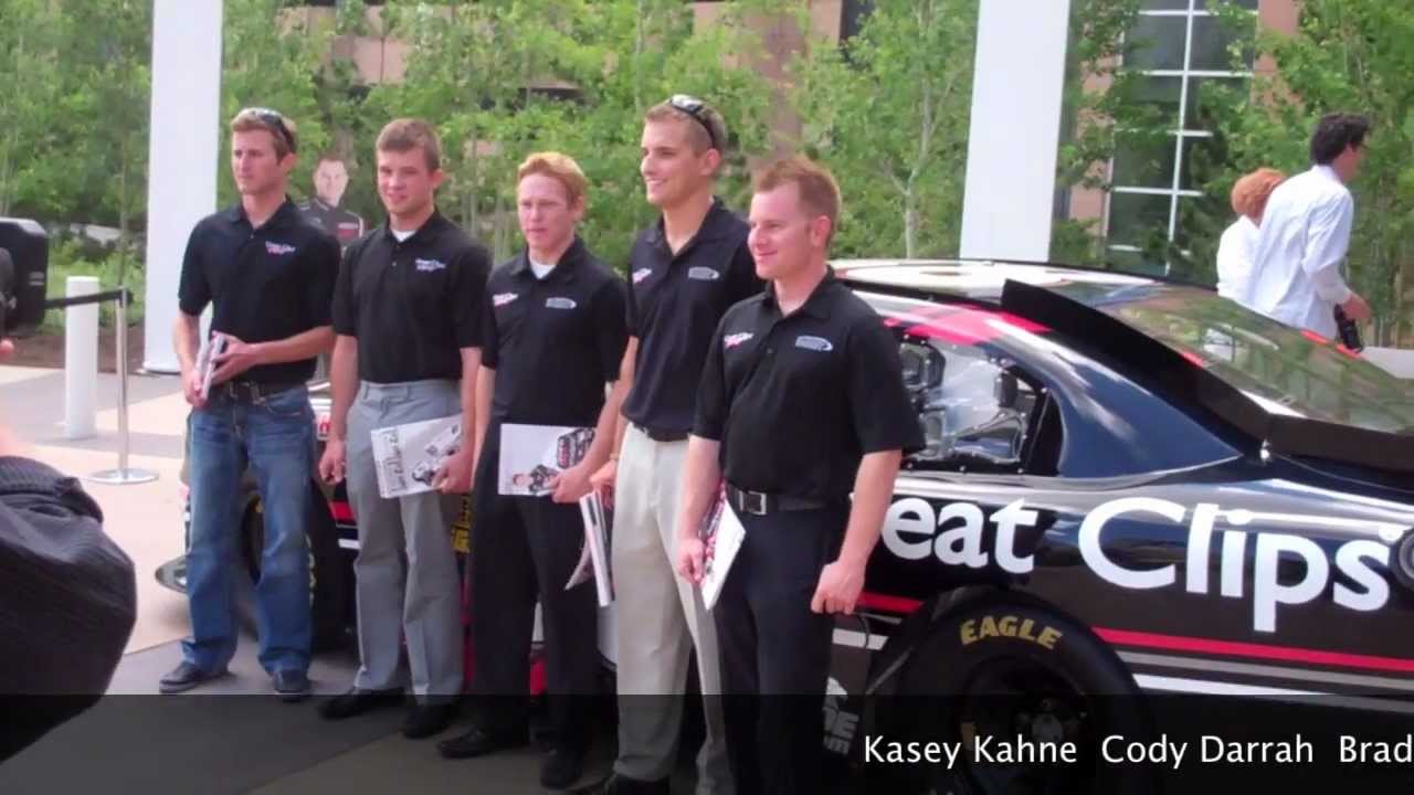 The Great Clips Racing Family visits The Children's Hospital of Minneapolis