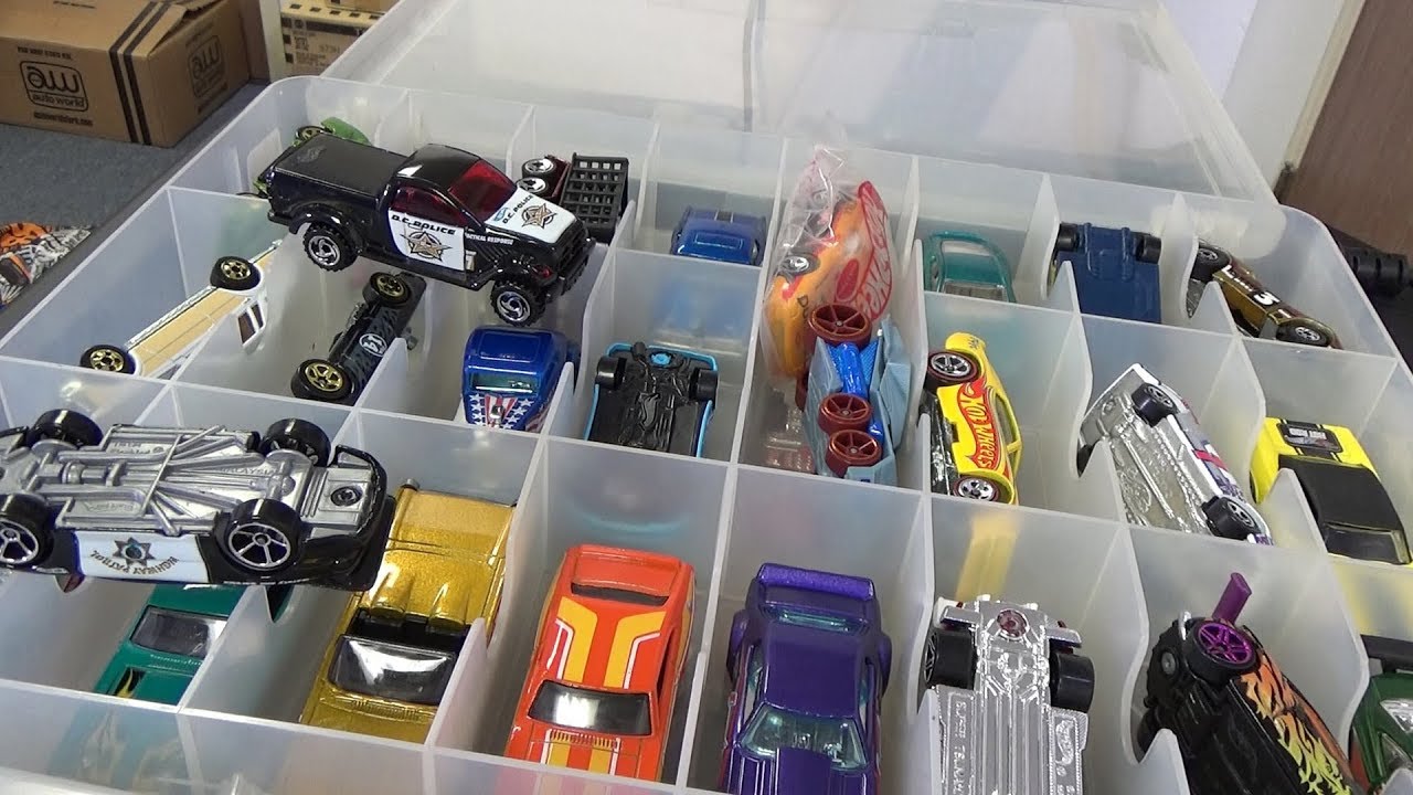 Track Time Snippets! Battle Force 5 Buster Tank, Cannonade, HW077 Hot Wheels cars