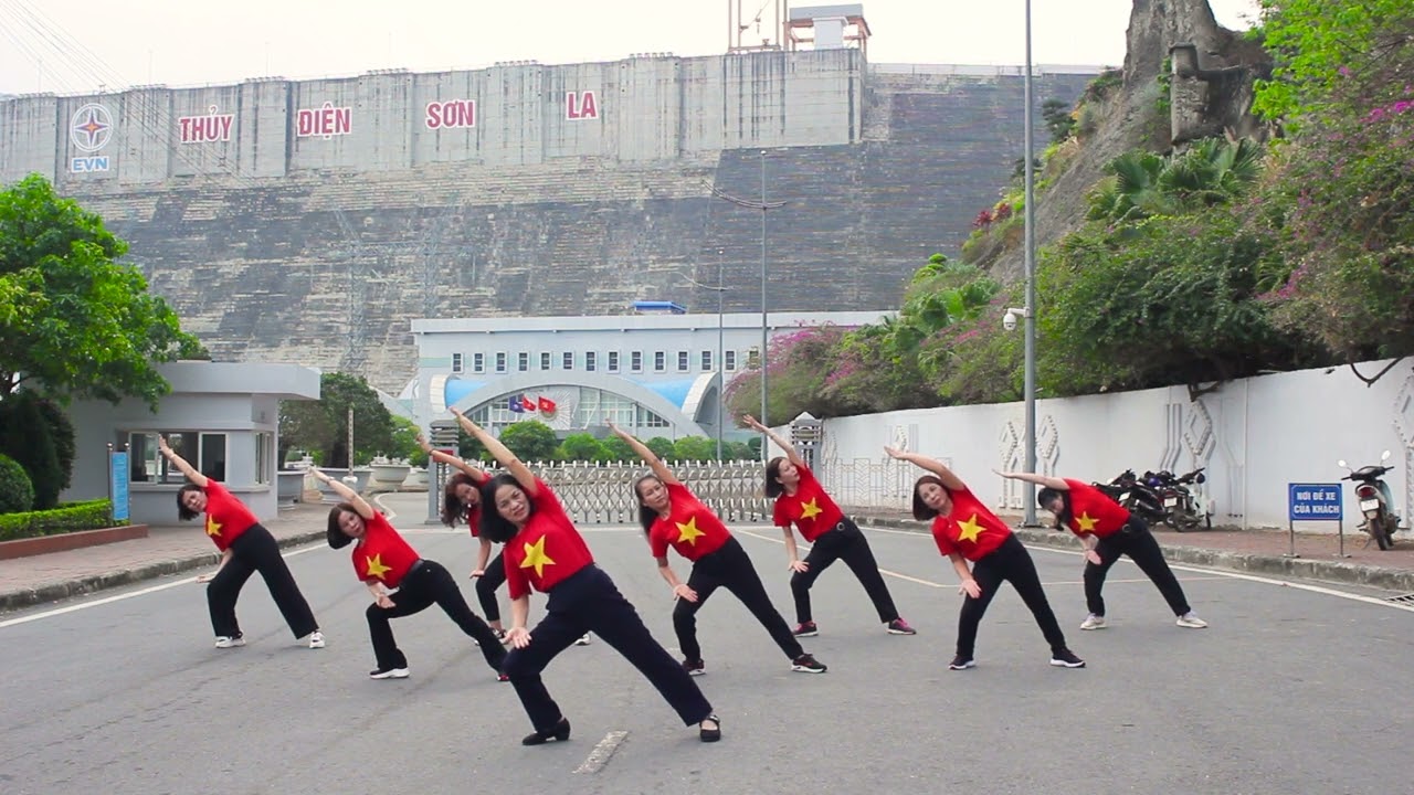 Bài Nhảy Huyền Thoại Mẹ