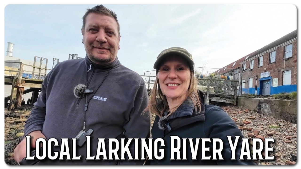 MUDLARKING Our Local River Yare. Great Yarmouth Norfolk.