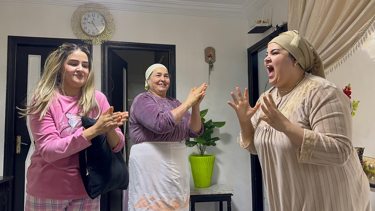 صدمتنا سمية سامية ناضت ليهم امي فاتي😡