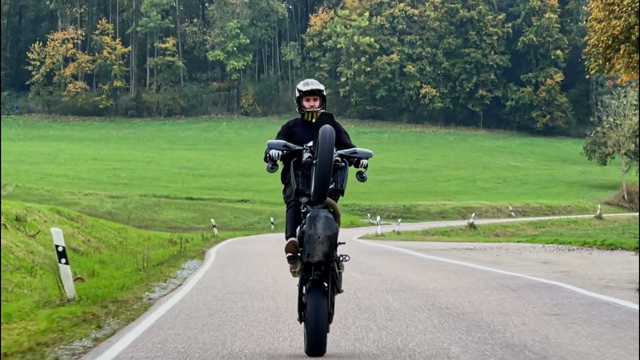 SUPERMOTO STREETSEND | HUSQVARNA 701