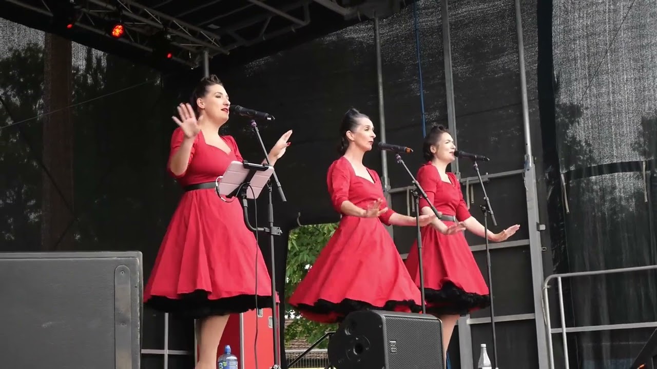 Don't Sit Under The Apple Tree - The Swingtime Starlets
