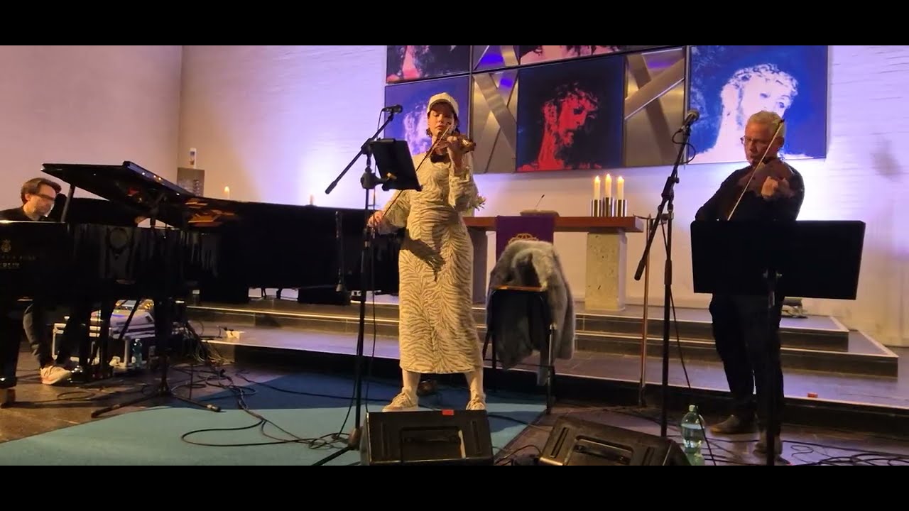 Mellow Melange Trio plays 
