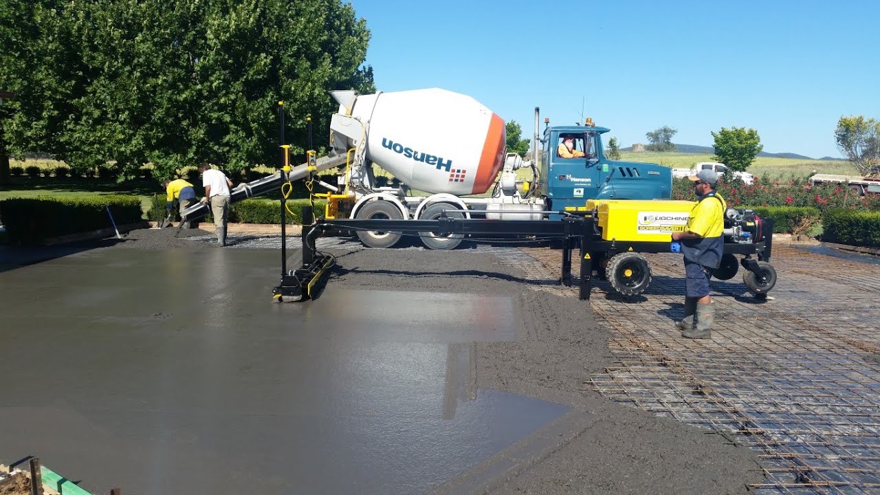 Concrete Floor: Watch Owners of the SCREEDSAVER II, Lindec Romania Screed Concrete