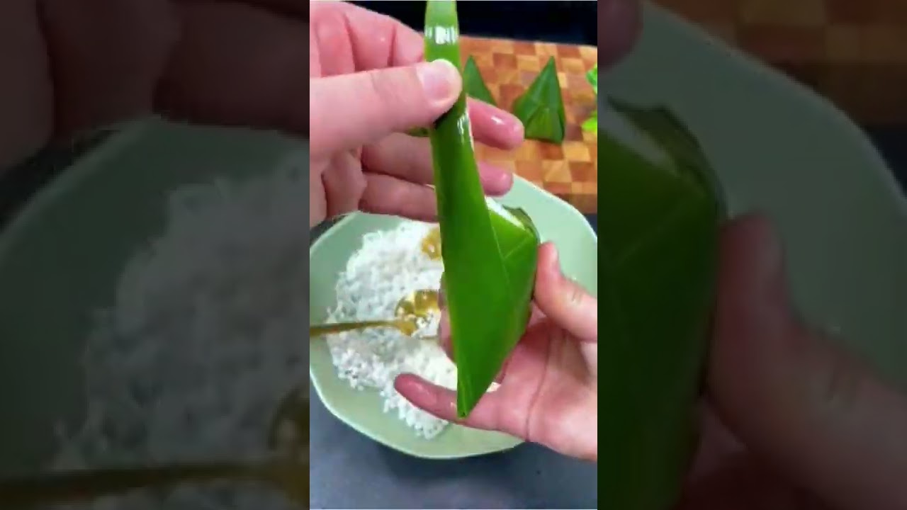 FOOD | How to wrap rice in banana leaves