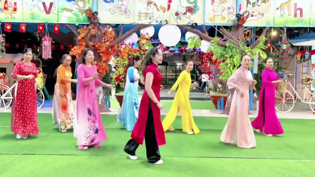 Happy New Year Remix (Lời Việt) - Chị em Đam Mê - Choreo by Bảo Linh (Abaila Dance Fitness)