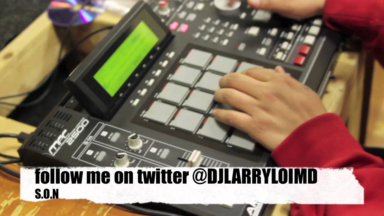 WE MOBBIN PROD.BY DJLARRYLO