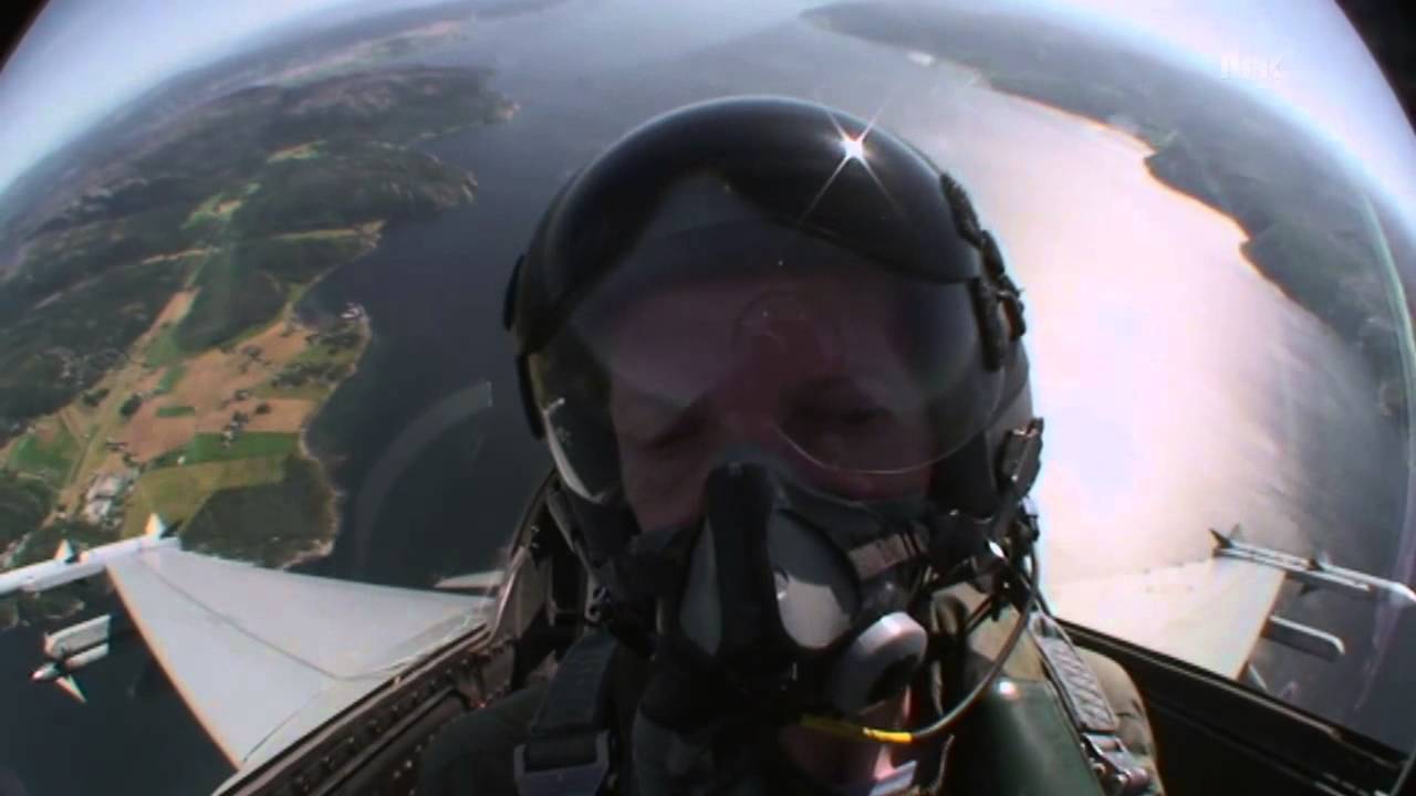 Drømmen om å fly en F16 — Video — NRK Skole