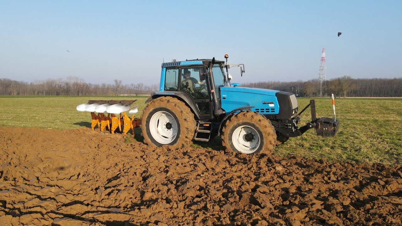 LABOUR DES COUVERTS 2K23 // VALTRA 8150 & HUARD 4 CORPS //