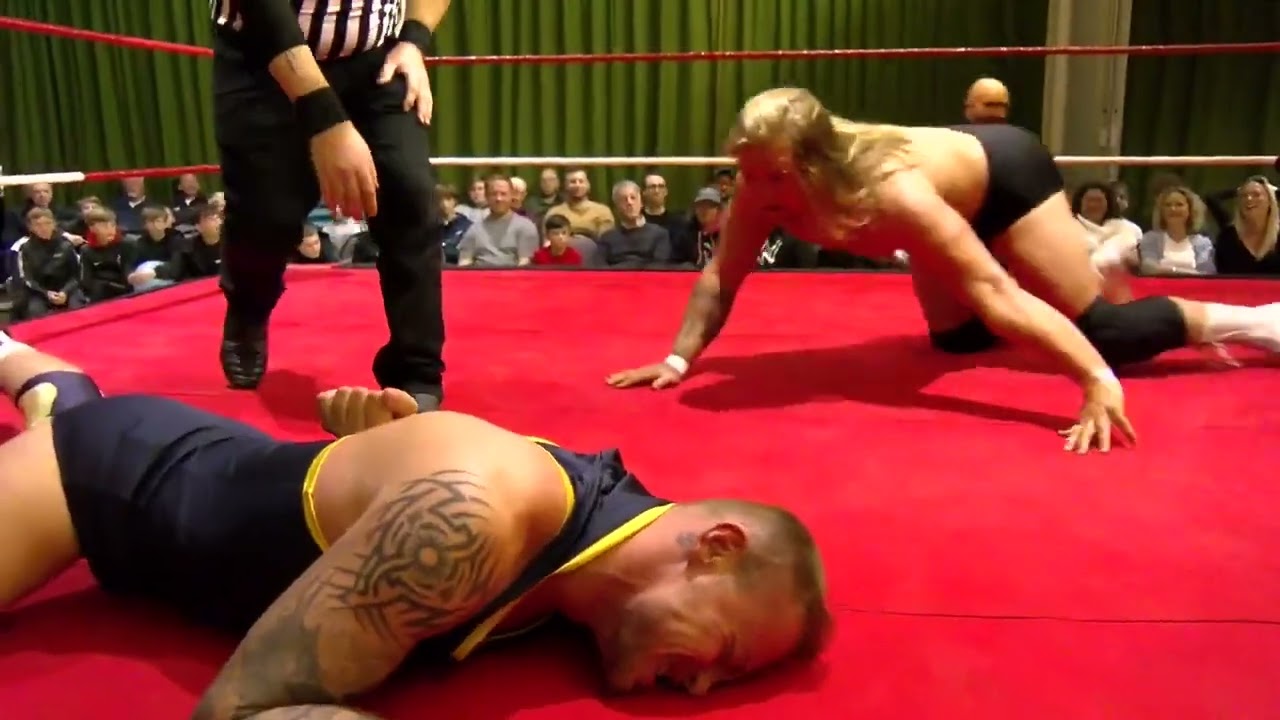 Chris Bronson vs Joey Scott