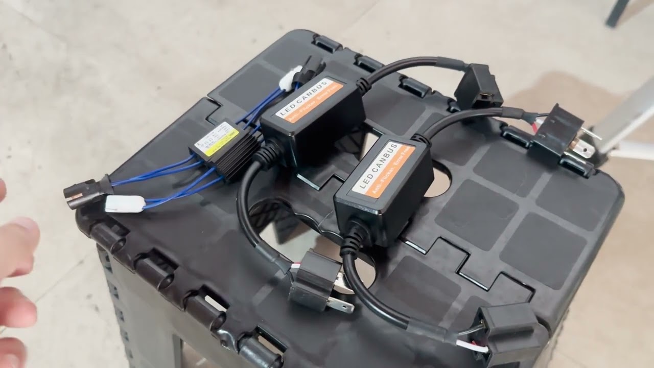 Chevrolet Onix com Farol de Led DawnKnight, Erro do Painel