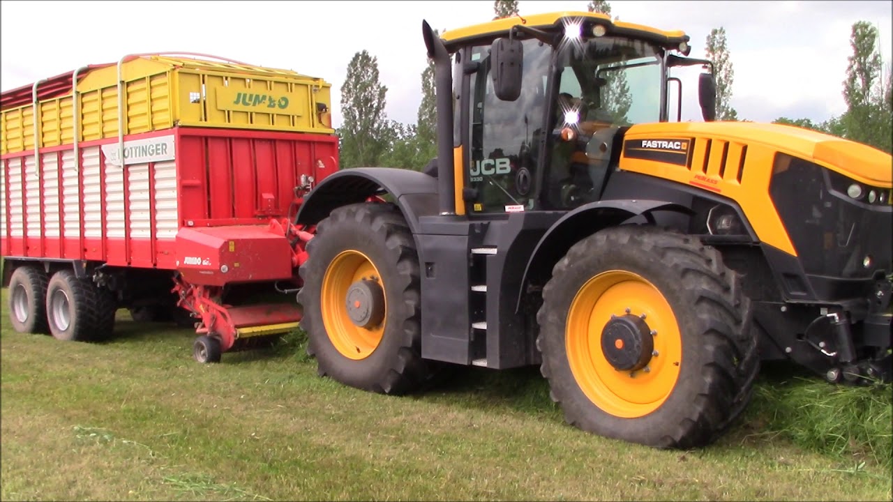 Poln&iacute; den PEKASS s technikou JCB