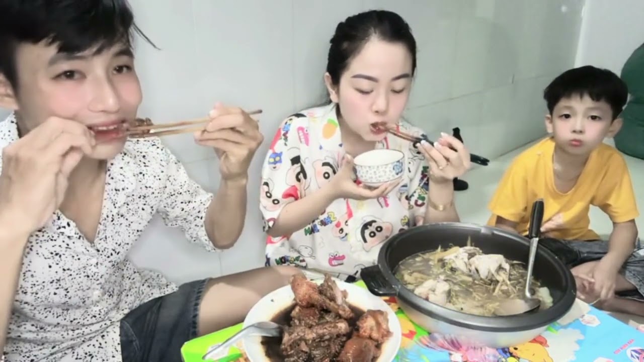 Canh chua nấu từ xoài và bữa cơm 🍚 2vk ck cùng con trai