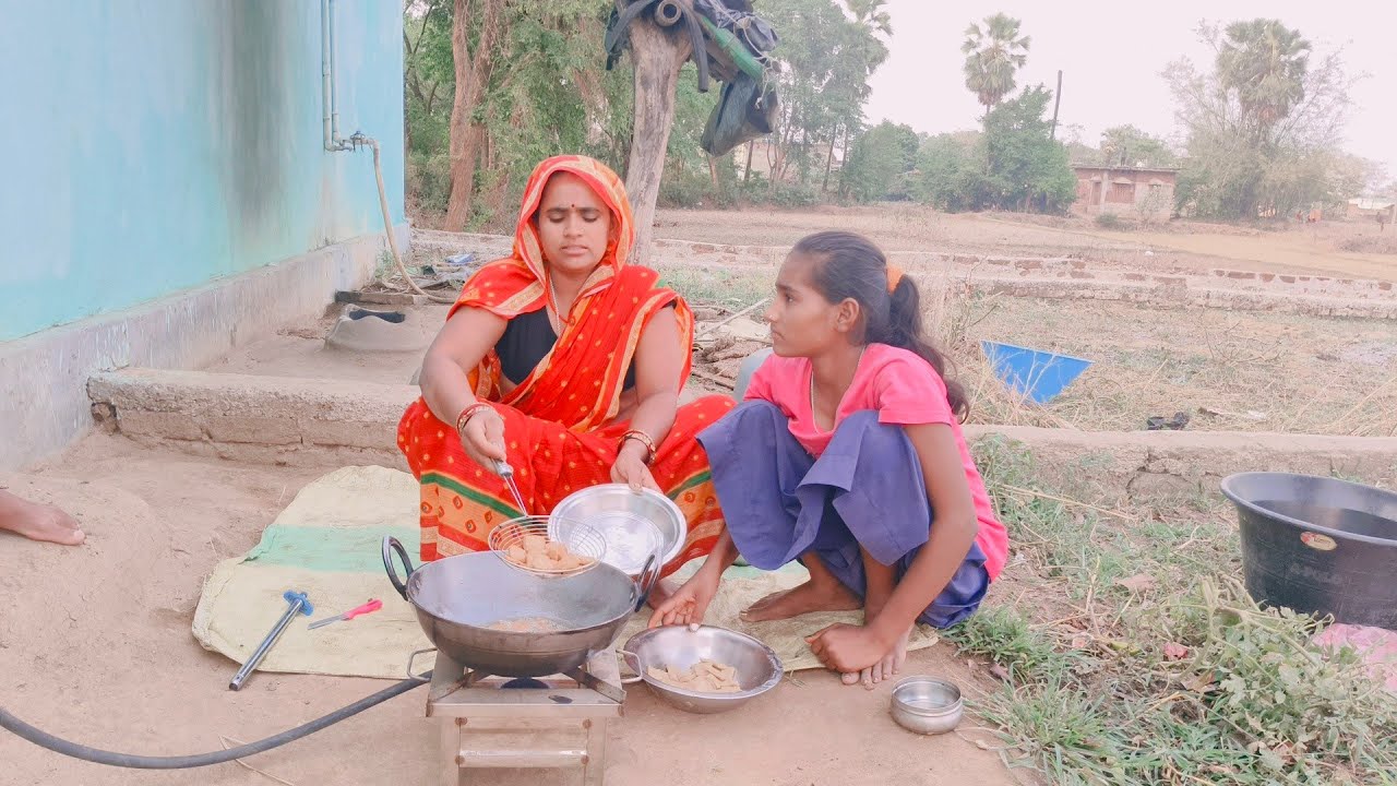 gramin cooking channel।। cooking in the village।। village cooking Neelam