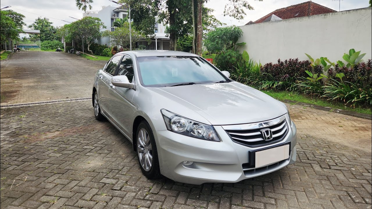 Gantengnya rek, Accord Vtil CP2 2012 Istimewa Pastinya