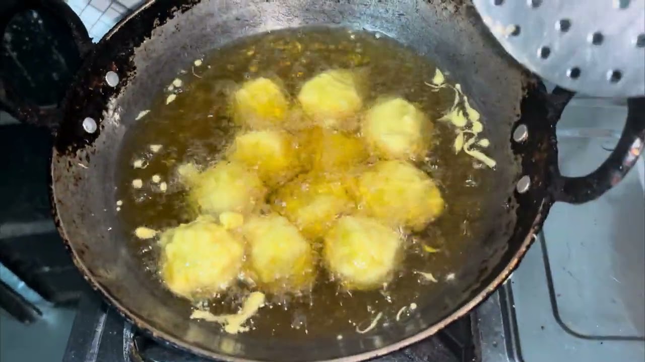 8 Iftar aalu ke pakode pyaj ki bhajiya and 🍝☺️🤤