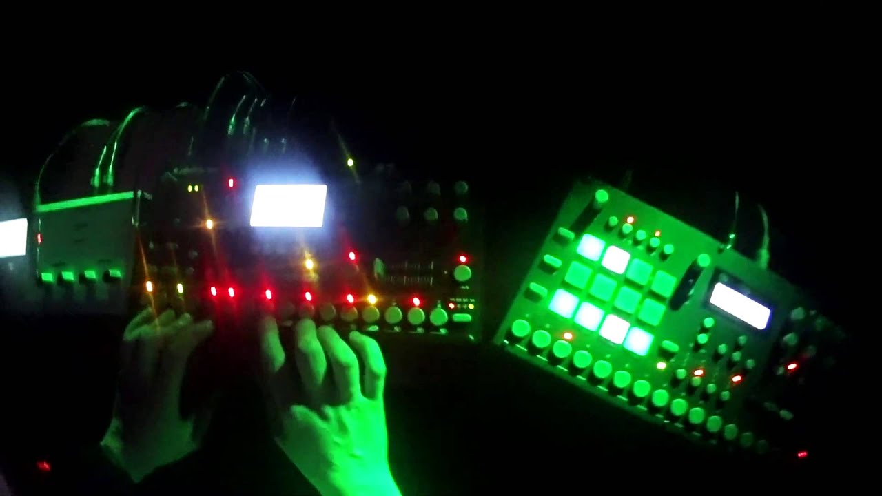 MKDSL VS Uža Live @Zaječar (Psychedelic Electro Rock House)