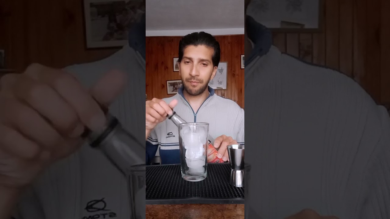 Te explico como hacer un muy rico Shirley Temple con granadina y Sprite