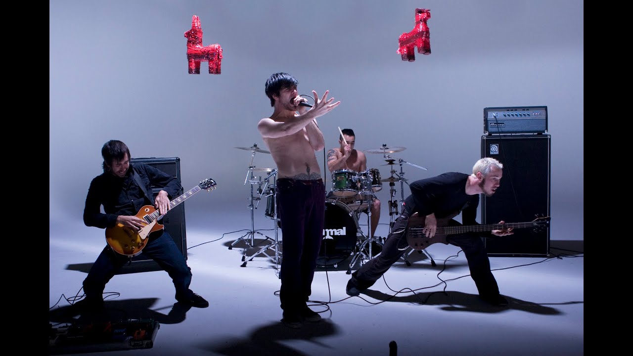 Mammal - Smash the Pi&ntilde;ata (Official Music Video)