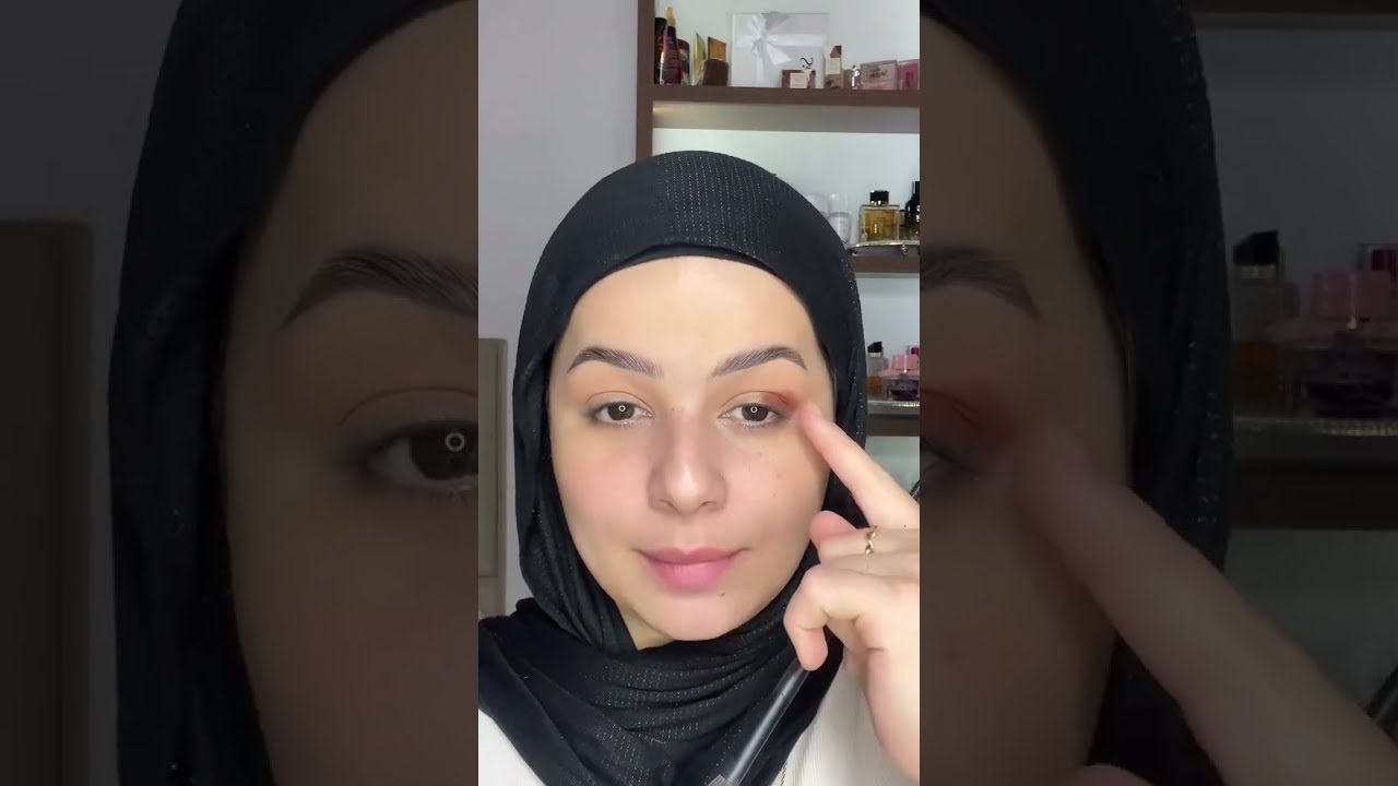 الحلقة 04 : من سلسلة مكياج المبتدئات. تقنيات دمج الوان الايشادو