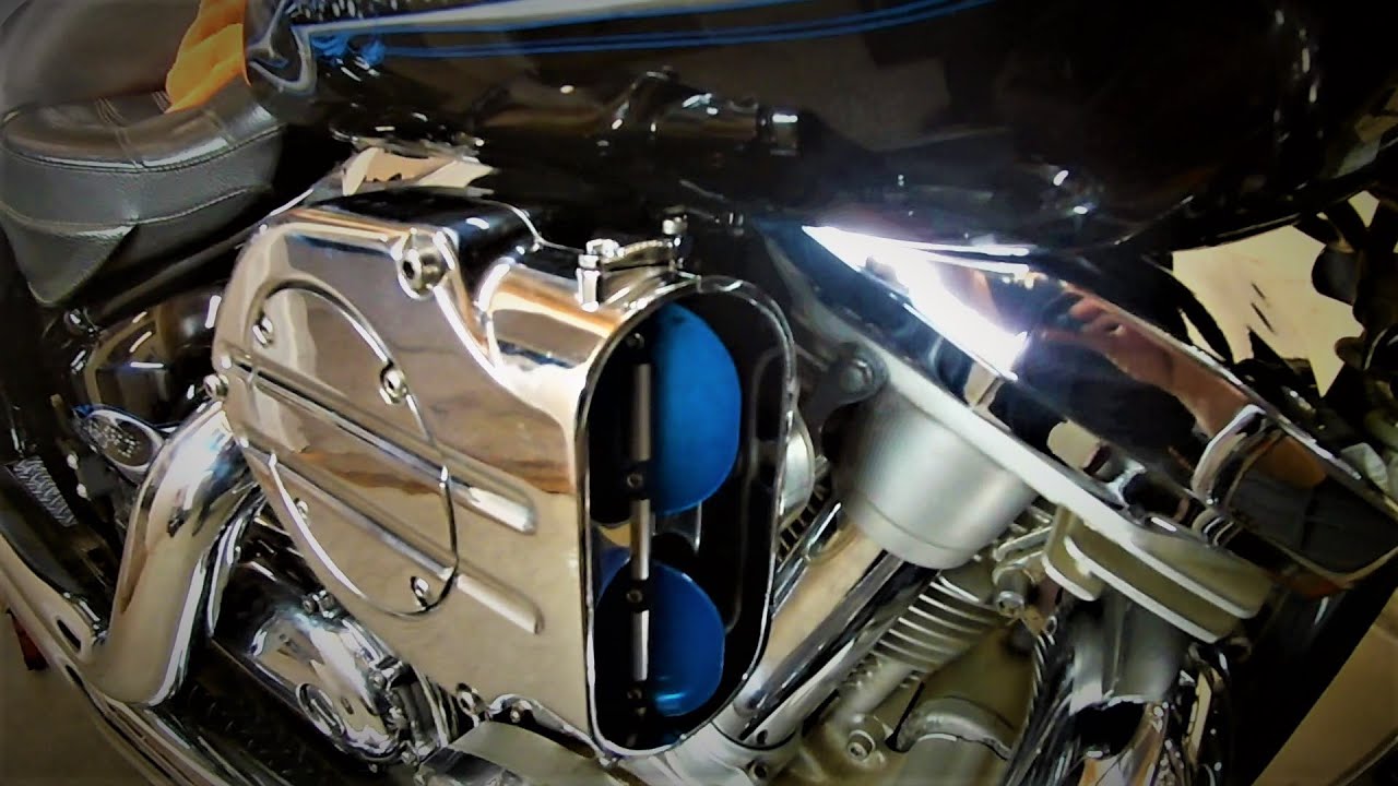 Roadstar hypercharger with a Harley CV carburetor!!! One mean motorcycle! Part one