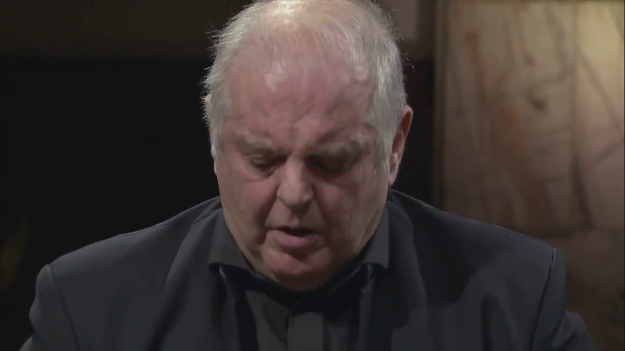 Daniel Barenboim plays Chopin - live video 2010
