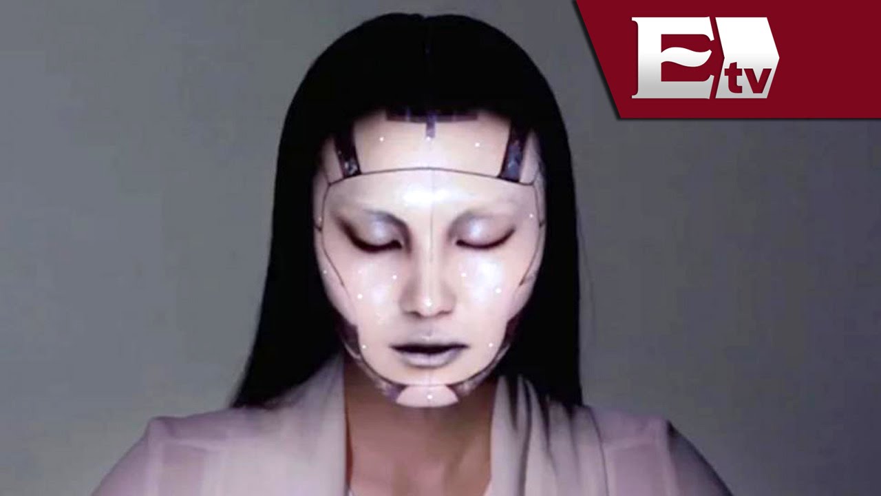 Impresionante mapping sobre el rostro de una mujer/ Entre Mujeres
