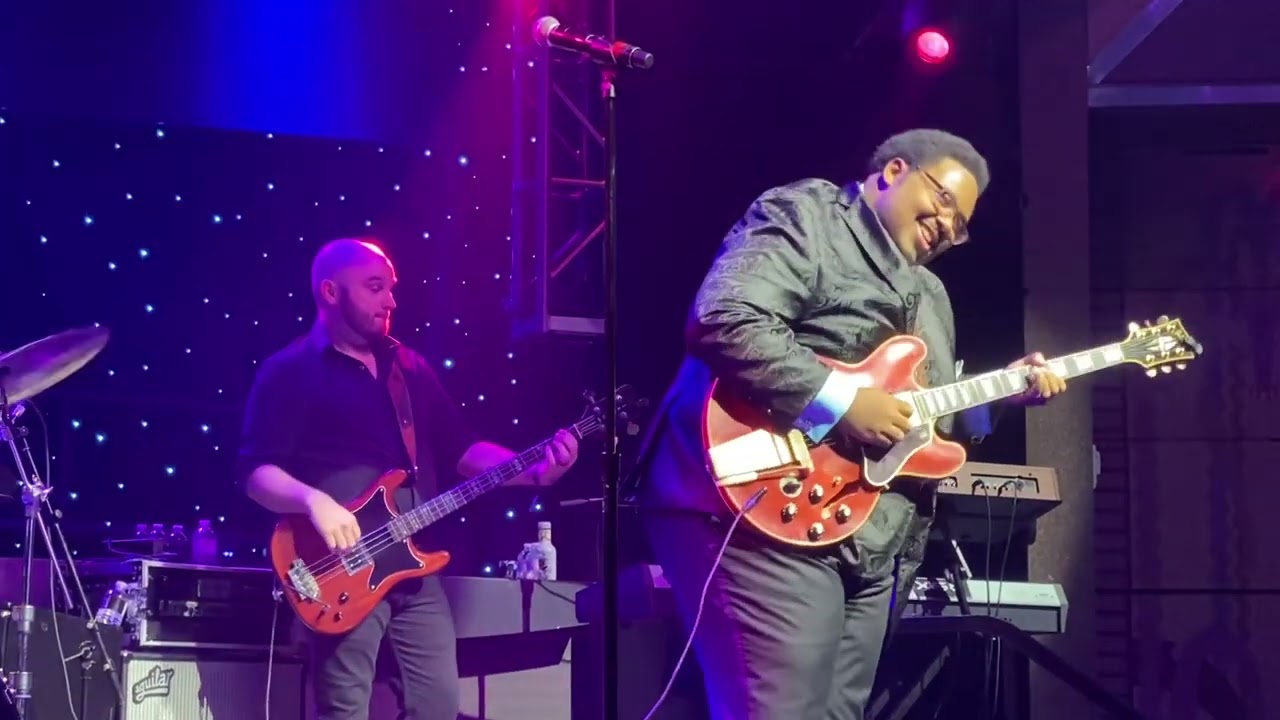 D.K. Harrell - The Right Man
