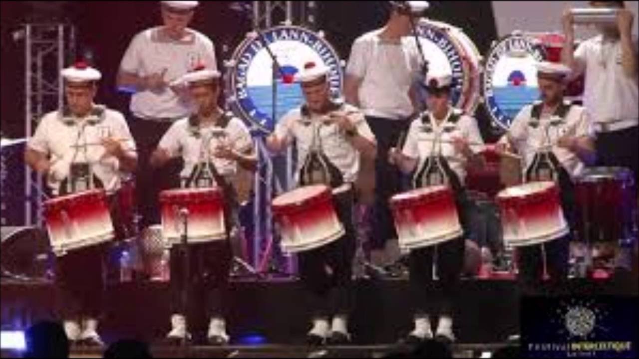 BAGAD DE LANN BIHOUE  - VALSE DES MARINS  - N2  -