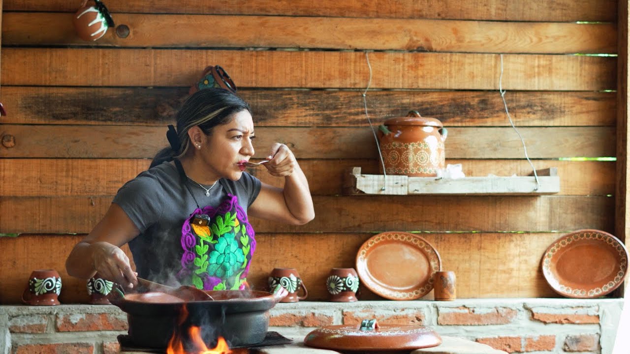 Asi se hace la Birria mas rapida y Rica, Kesia perdió un Familiar.