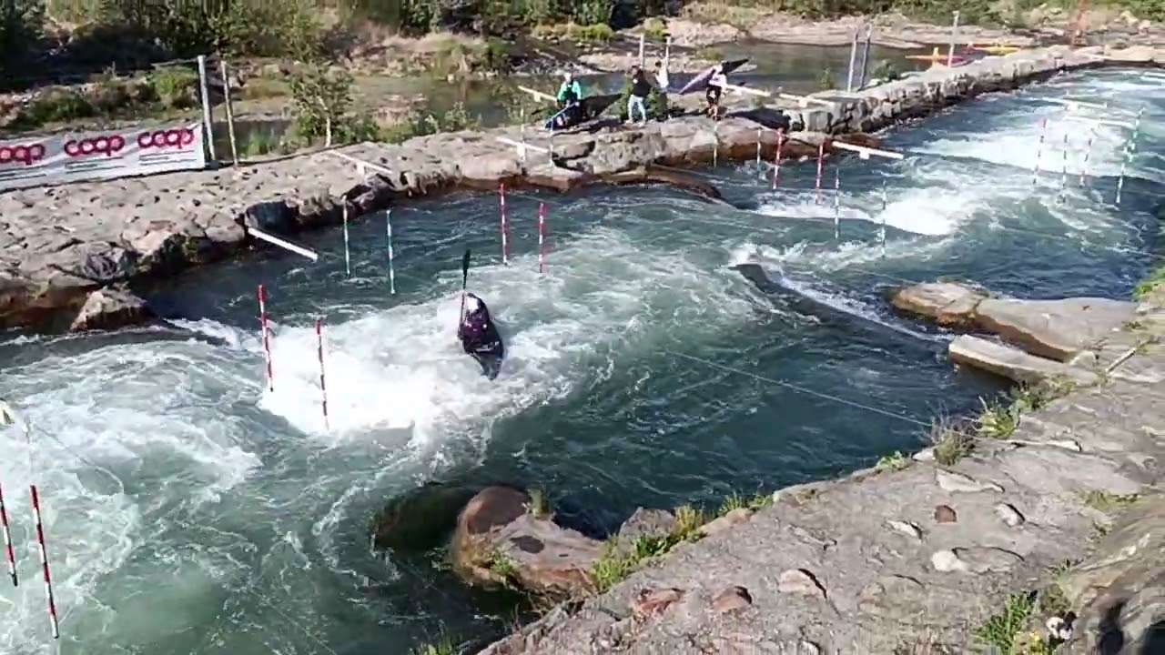 Ivrea in azione! Gare di canoa nella Dora Baltea – Spettacolo nel cuore della città