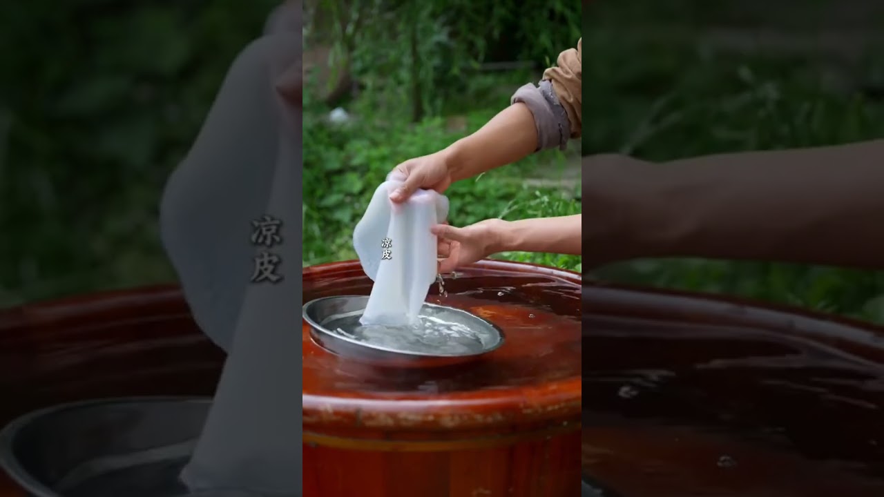Raw and un filtered how the chinese make pasta#food 