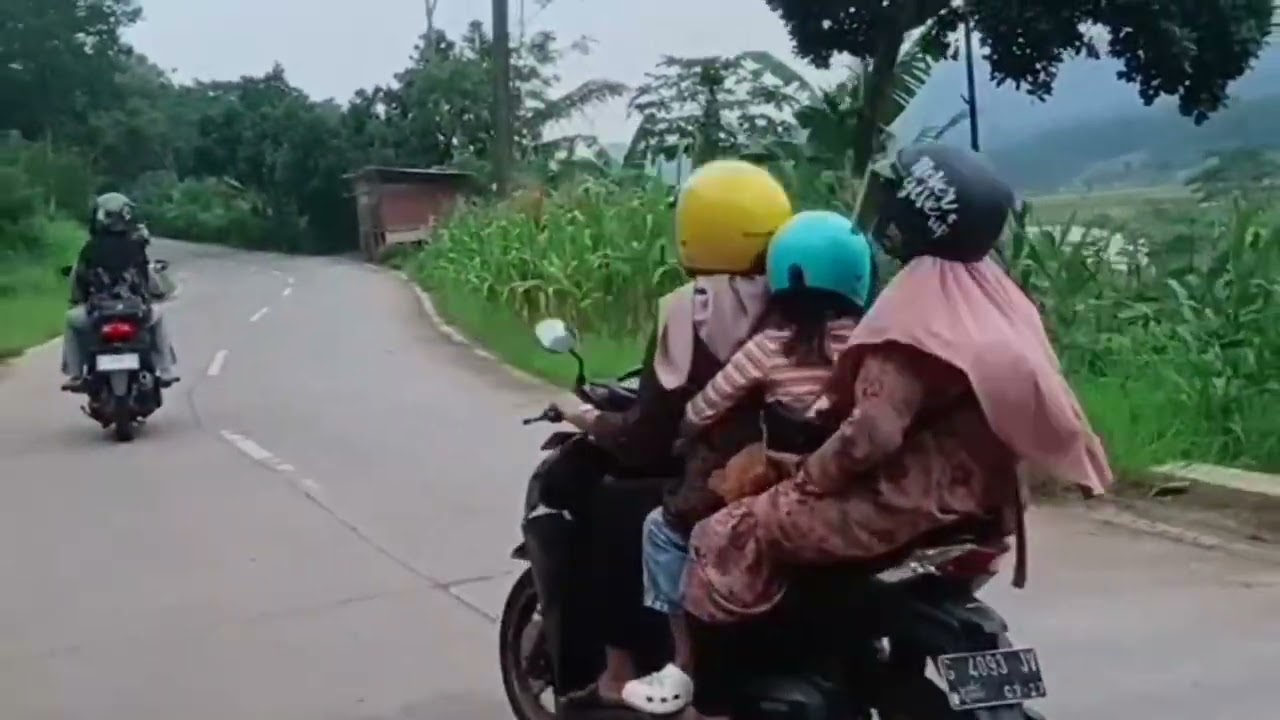 Dengerin lagu kangen band sambil jelajah jalur surodadi - madugowong, Batang